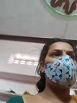 Snapshot of sexy_aaru chatting on September 13, 3:39 am sexy aaru online show from September 13, 3:39 am