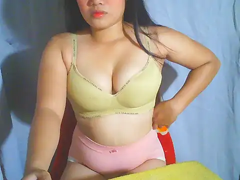 Katie Winslet online show from March 29, 1:05 am