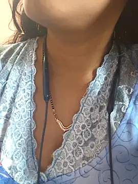 Snapshot of Sonalihot_ chatting on September 21, 8:27 am Sonalihot online show from September 21, 8:27 am