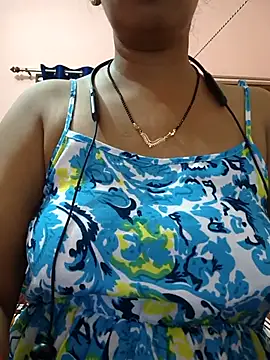 Snapshot of Sonalihot_ chatting on September 22, 6:15 am Sonalihot online show from September 22, 6:15 am
