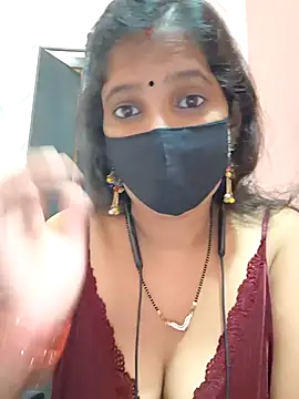 Snapshot of Sonalihot_ chatting on October 2, 5:25 am Sonalihot online show from October 2, 5:25 am