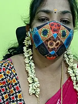 Snapshot of Tamil_Mithra chatting on April 25, 4:15 pm Tamil Mithra online show from April 25, 4:15 pm