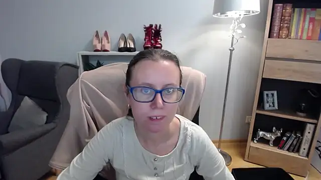 sweetxLizzy online show from October 13, 4:45 am