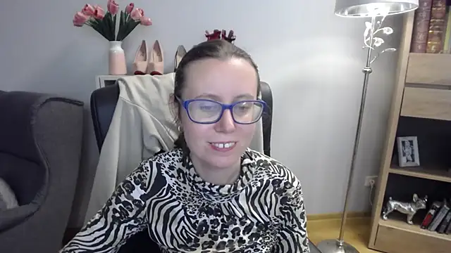 sweetxLizzy online show from December 4, 5:39 am