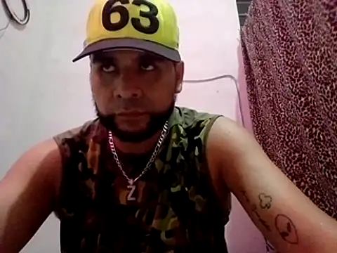 Snapshot of RandalHot chatting on July 21, 4:04 am RandalHot online show from July 21, 4:04 am