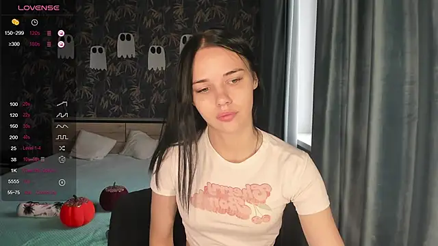 Snapshot of Kseni_a chatting on October 29, 9:00 am Kseni a online show from October 29, 9:00 am