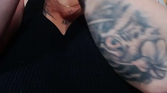 Naomi Braunx online show from October 31, 1:01 pm