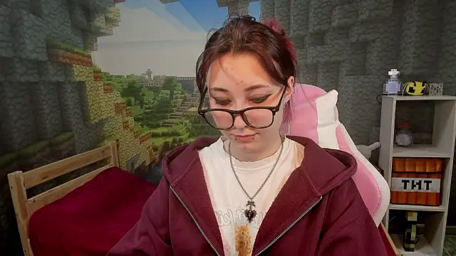 ClaraParks online show from February 15, 7:21 pm