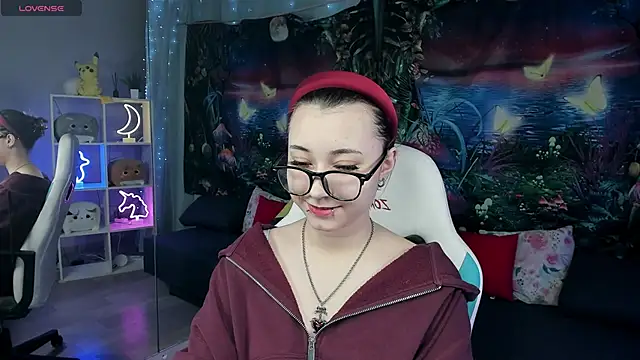 ClaraParks online show from February 25, 6:50 pm