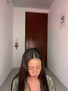 Snapshot of Lily__18 chatting on December 22, 12:07 am Lily 18 online show from December 22, 12:07 am