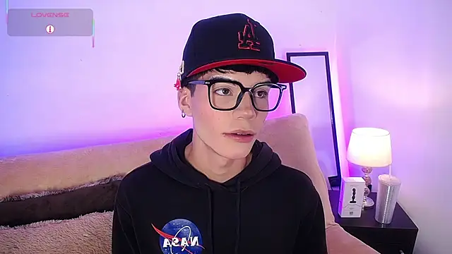 Dulcey  online show from January 7, 4:26 am