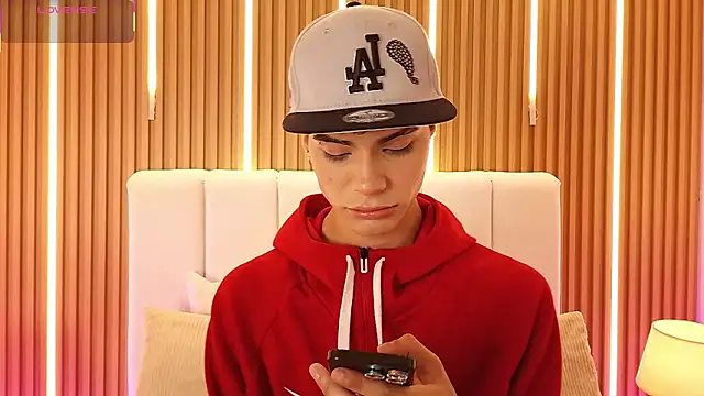 Dulcey  online show from March 19, 4:38 am