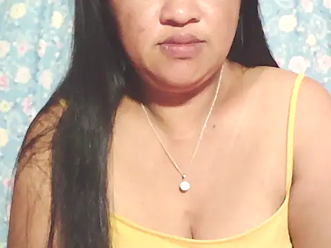 hotolivia34 online show from December 21, 2:24 pm