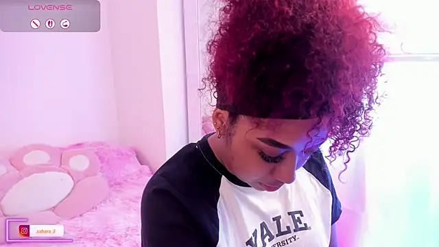 Snapshot of _Zahara_ chatting on October 11, 7:23 pm Zahara online show from October 11, 7:23 pm
