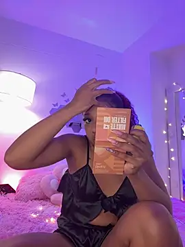  Zahara  online show from April 8, 11:05 pm