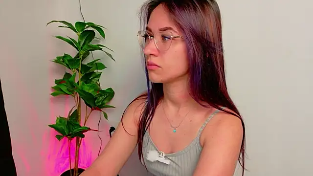 EvaBllake online show from March 26, 6:08 am