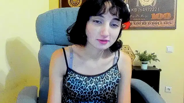 Snapshot of Marri-Stella chatting on November 10, 9:19 am Marri-Stella online show from November 10, 9:19 am