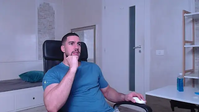 IvanHydee online show from September 18, 4:36 am