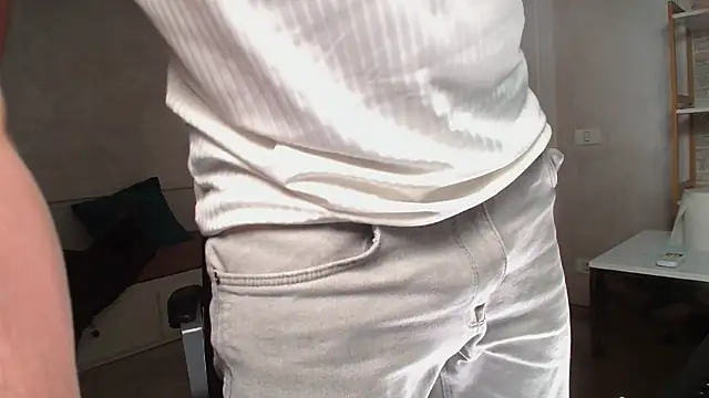 IvanHydee online show from January 16, 5:55 am