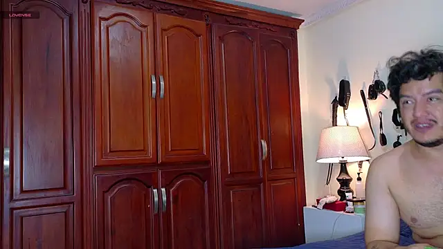 RoxyandAron2 online show from April 19, 12:26 pm