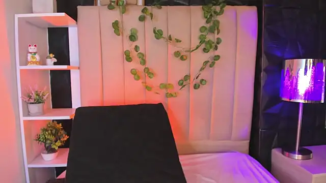 Snapshot of Bonnali_lune chatting on November 21, 11:58 pm Bonnali lune online show from November 21, 11:58 pm