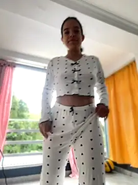 JuanitaMore01 online show from October 31, 2:29 pm