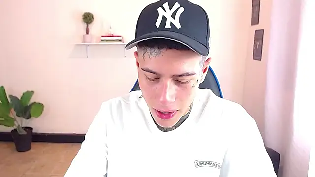 setthomas online show from November 25, 3:34 pm