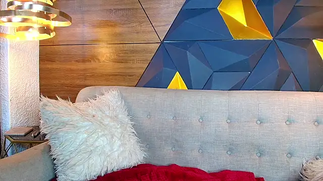 ly lulu online show from December 17, 7:09 pm