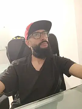 Snapshot of FranccoJ chatting on November 18, 4:00 pm FranccoJ online show from November 18, 4:00 pm