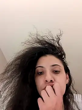 Snapshot of Anna-May97 chatting on May 4, 8:54 am Anna-May97 online show from May 4, 8:54 am
