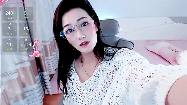 Snapshot of yaoyao-baby520 chatting on December 15, 12:20 pm yaoyao-baby520 online show from December 15, 12:20 pm