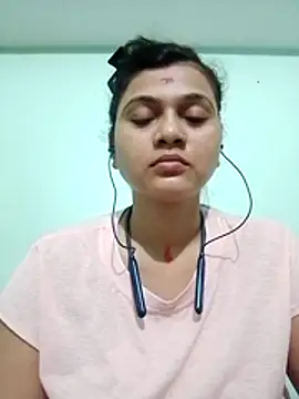 Snapshot of Kavya-Tiwari chatting on October 22, 6:29 pm Kavya-Tiwari online show from October 22, 6:29 pm