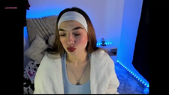 Mia Victoria22 online show from March 18, 2:42 pm