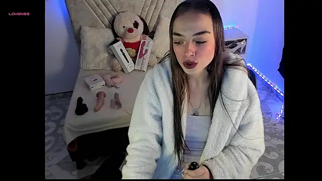 Mia Victoria22 online show from May 23, 7:18 pm