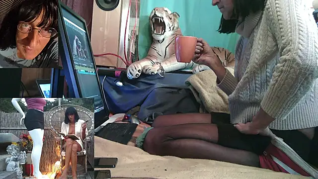 SissiDomination online show from November 9, 9:35 pm