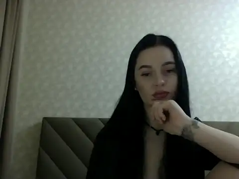 Snapshot of Lulii24 chatting on November 18, 2:50 am Lulii24 online show from November 18, 2:50 am