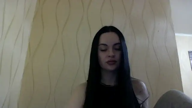 Snapshot of Lulii24 chatting on January 8, 6:32 pm Lulii24 online show from January 8, 6:32 pm