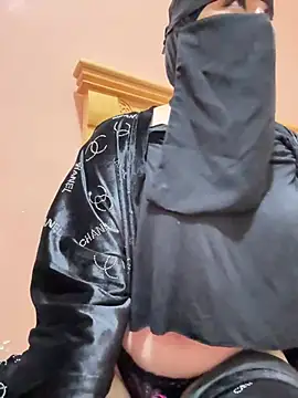  Laiali  online show from March 6, 10:17 pm