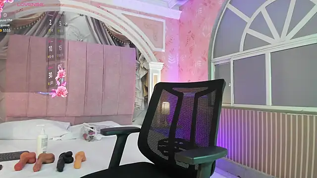 magnus serket online show from April 13, 11:27 am