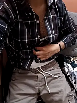 Snapshot of lust_lovee chatting on December 20, 6:15 pm lust lovee online show from December 20, 6:15 pm