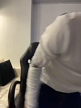 AdrianRinaldi online show from January 6, 8:01 pm