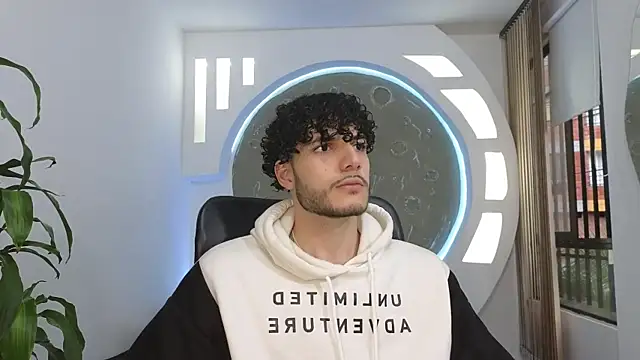 Rafael Mendezz online show from October 1, 8:15 pm