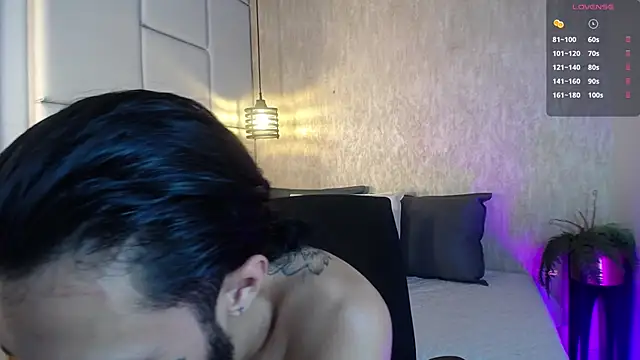 Hisoka 011 online show from February 26, 8:08 pm