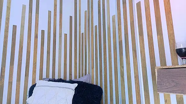 Jennifer Vega1 online show from February 25, 8:51 pm