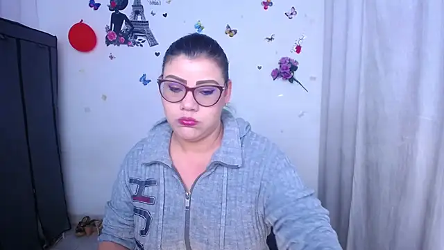 Snapshot of ValeriaHairy chatting on September 21, 5:20 am ValeriaHairy online show from September 21, 5:20 am