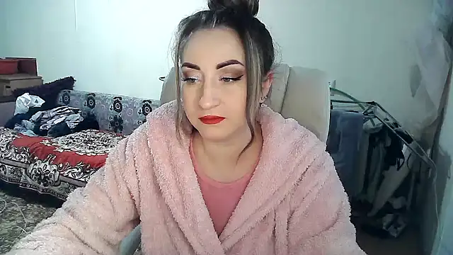 Snapshot of FlySunny4 chatting on November 7, 6:13 am FlySunny4 online show from November 7, 6:13 am