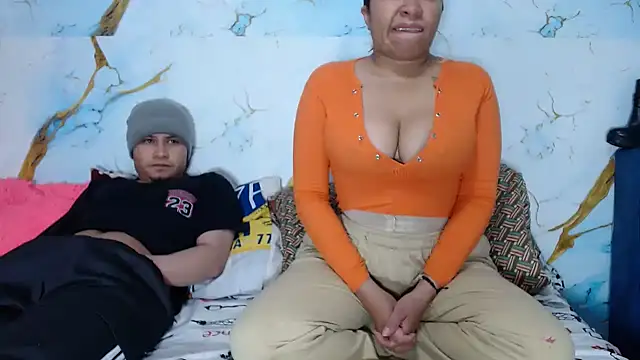 hot lady19 online show from January 15, 8:01 pm