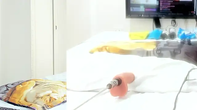 Snapshot of Alani_Queen chatting on November 16, 7:08 pm Alani Queen online show from November 16, 7:08 pm