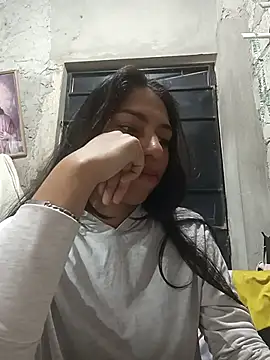 Snapshot of Aley_2025 chatting on October 15, 4:18 pm Aley 2025 online show from October 15, 4:18 pm