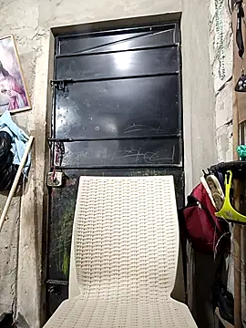 Snapshot of Aley_2025 chatting on December 4, 3:38 am Aley 2025 online show from December 4, 3:38 am